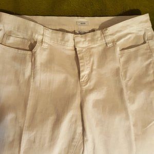 Winter white stretch jeans classic traditional wide leg relaxed casual chic